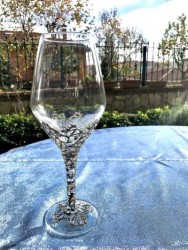 Cam Üzerine El Yapımı Metal İşlemeli Hediyelik Büyük Şarap Kadehi - Antik Gümüş Kaplama - Thumbnail